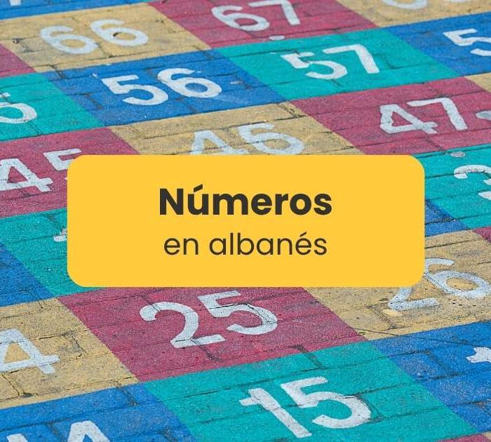 Npumeros en albanés - Números pintados en el suelo